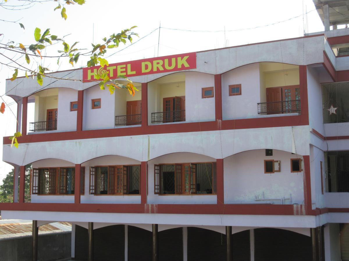 Hotel Druk Bhalukpung Exteriör bild